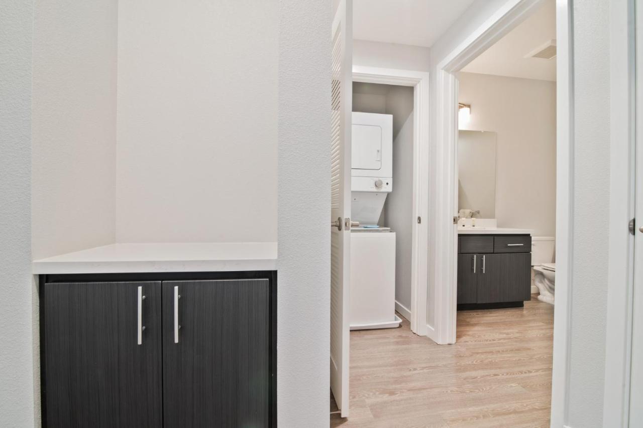 Bluebird Suites In مينلو بارك المظهر الخارجي الصورة